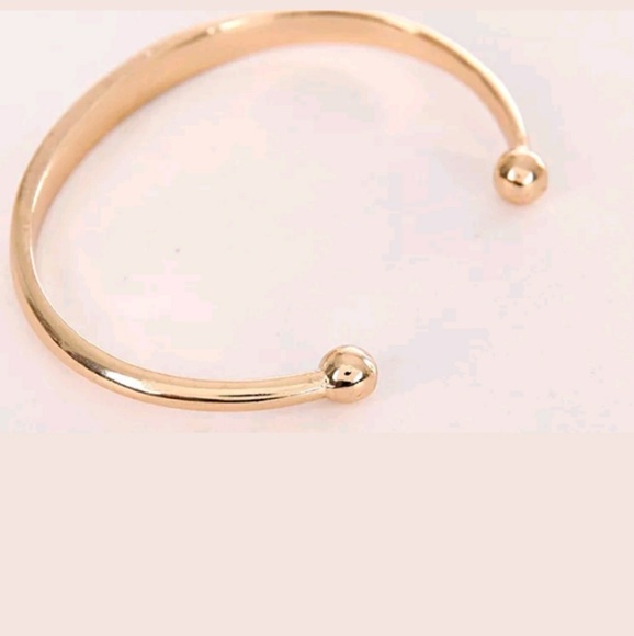 Rose Gold LOVE Bracelet - Picture 4 of 4